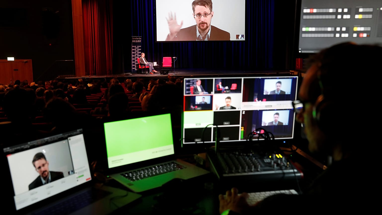 EUA processam Snowden por causa de novo livro