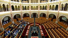 Az Országgyűlés rendkívüli plenáris ülésén 2019. szeptember 18-án