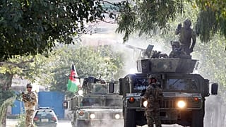 Afgan güvenlik güçleri, Celalabad'da düzenlenen silahlı saldırıya müdahale ederek 4 saldırganı öldürdü