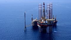 Στην Βουλή οι συμβάσεις για τους υδρογονάνθρακες