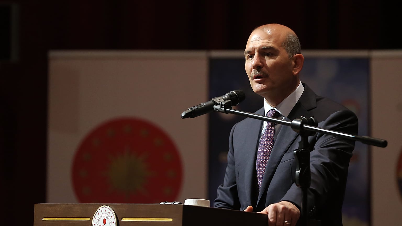  Süleyman Soylu: Müttefikimiz olan ABD, PKK'ya silah hibe ediyor, FETÖ'yu koruyor