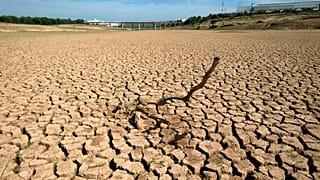 Un réservoir d'eau est asséché dans la province de Castellon en Espagne
