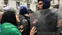 الجزایر؛ ۲ کشته در درگیری بین پلیس و معترضان در منطقه «غلیزان»