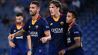 Spinazzola, Zaniolo e Kluiver festeggiano la vittoria della Roma. 