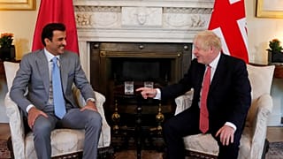 رئيس الحكومة البريطانية يستقبل أمير قطر الشيخ تميم بن حمد آل ثاني