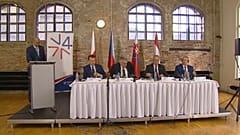 Szorosabbra fűzi a védelmi együttműködést a négy visegrádi ország
