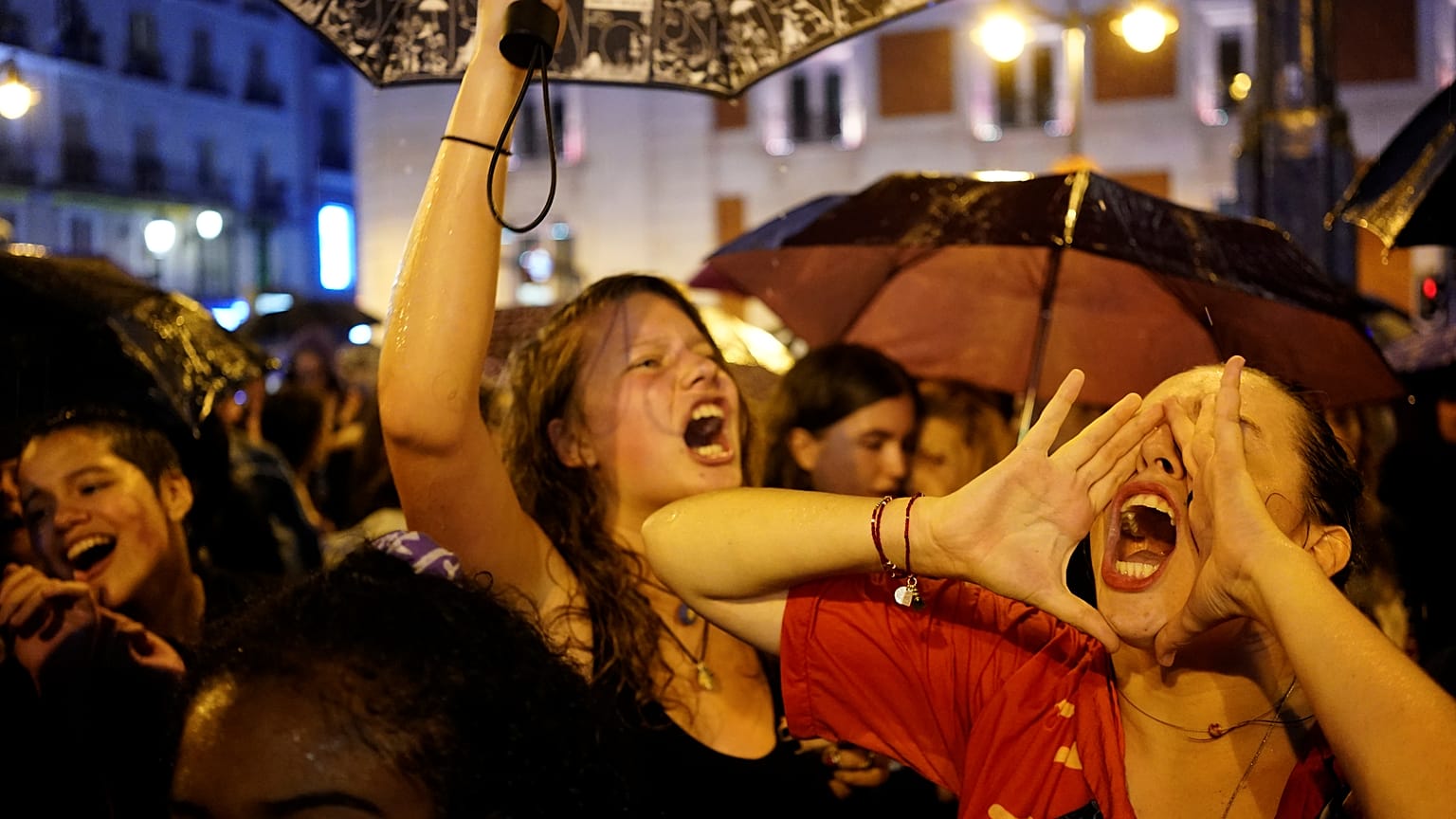 19 Frauenmorde allein in diesem Sommer: Demos gegen häusliche Gewalt
