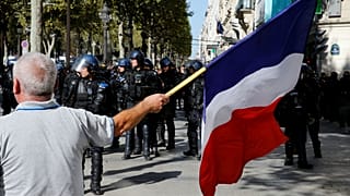 کنش جلیقه زردهای فرانسه همزمان با راهپیمایی مبارزه با تغییرات اقلیمی