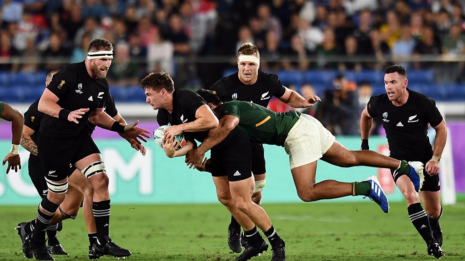 Mondial de rugby : All Blacks et Bleus OK, typhon en vue