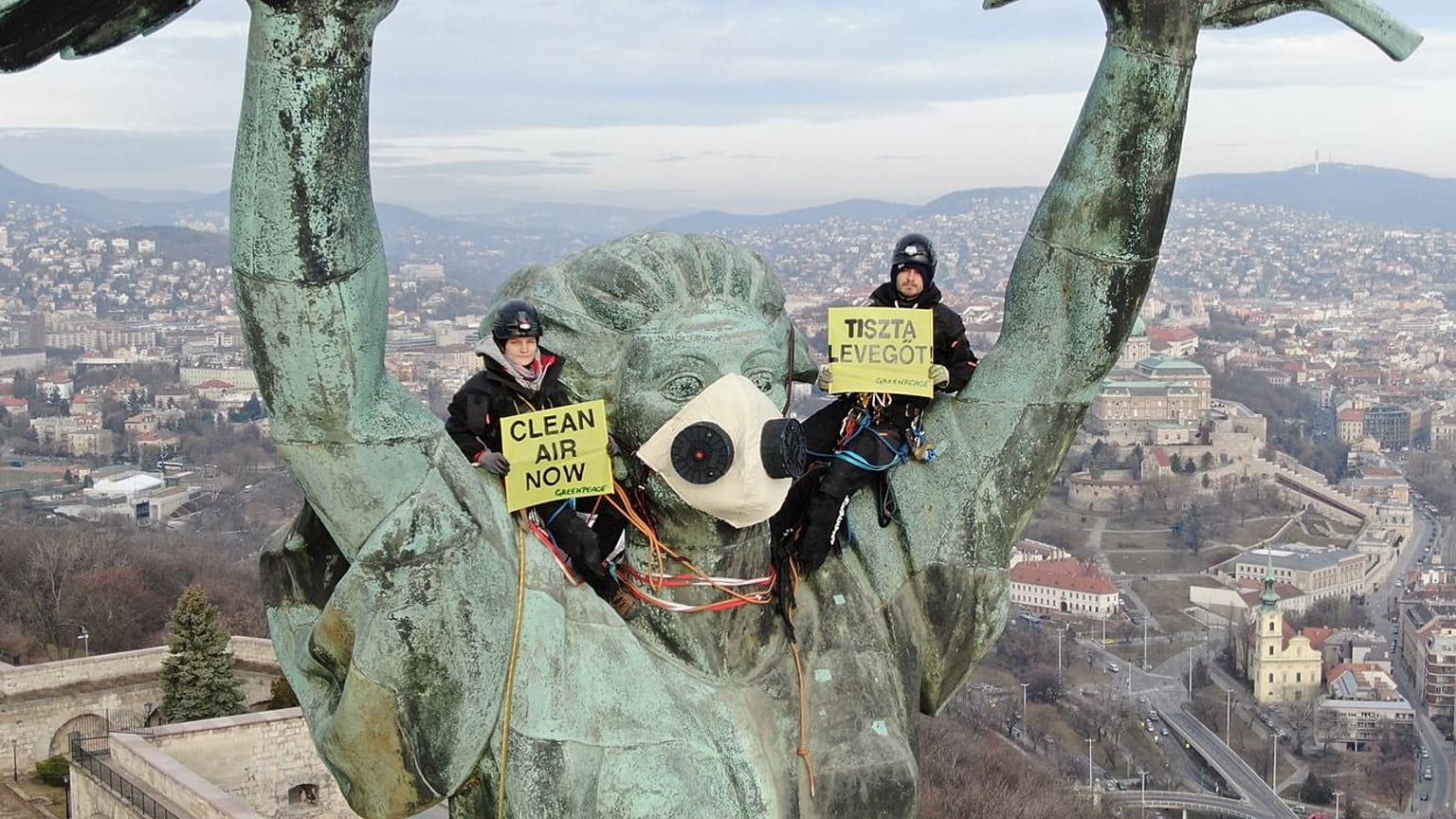 A főpolgármester-jelöleket kérdezi a Greenpeace
