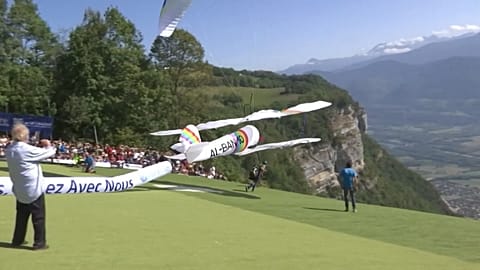 Global free flight festival: colorful carnival in the French Alps