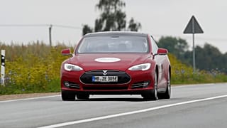 Kelet-Európában terjeszkedne jövőre a Tesla