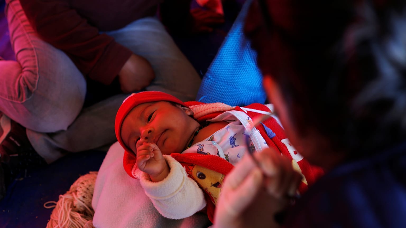 Cezayir'de bir hastanede çıkan yangın sonucu 8 bebek hayatını kaybetti