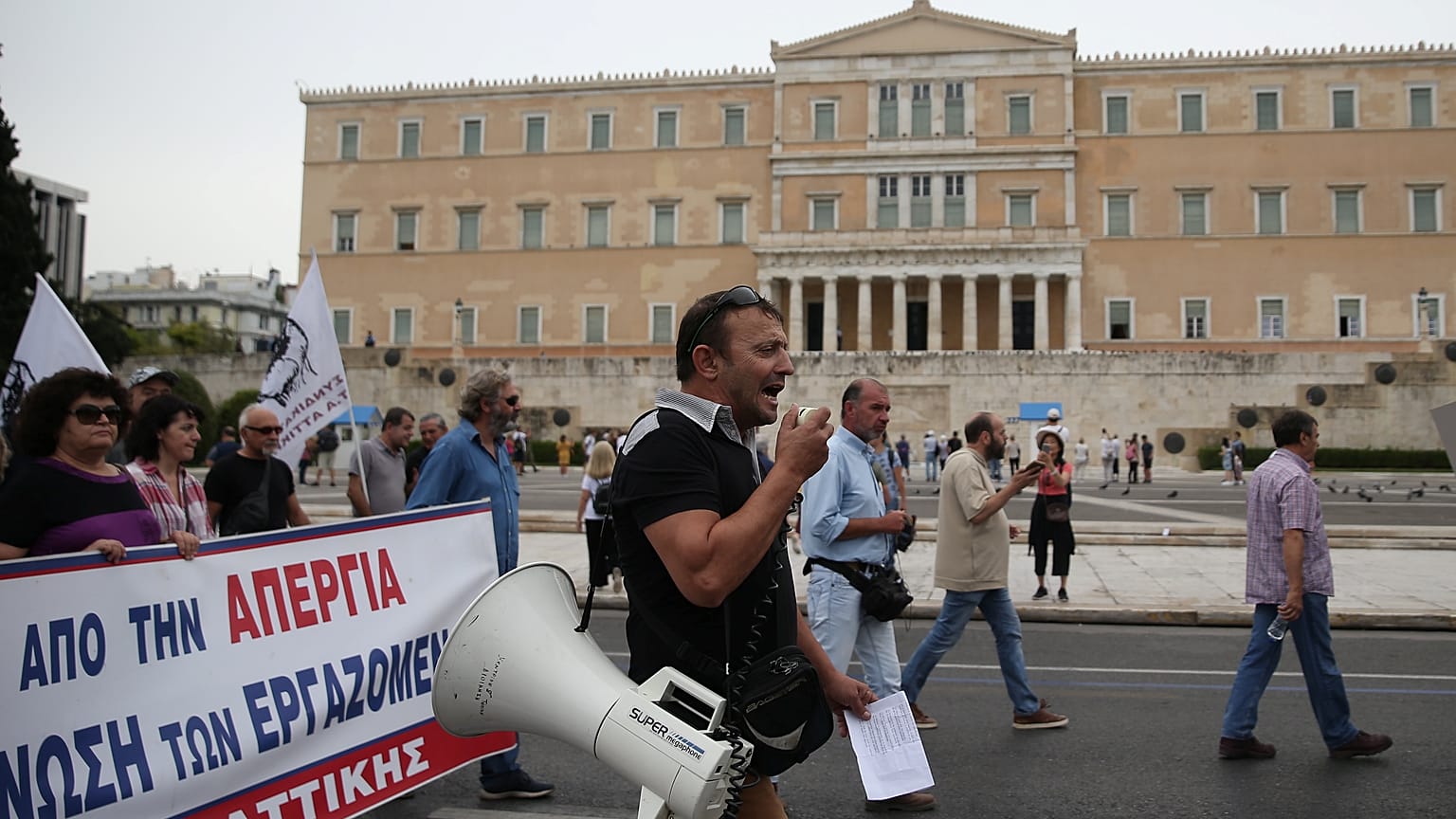 Σε απεργιακό κλοιό η Αθήνα-Τι φοβούνται οι εργαζόμενοι