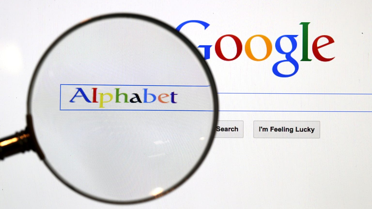 Google davayı kazandı: İnternet aramalarındaki “unutulma hakkı” Avrupa dışında geçerli olmayacak