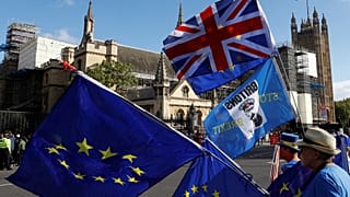 A brit politika történetében szokatlan csavarokat hozott a brexit
