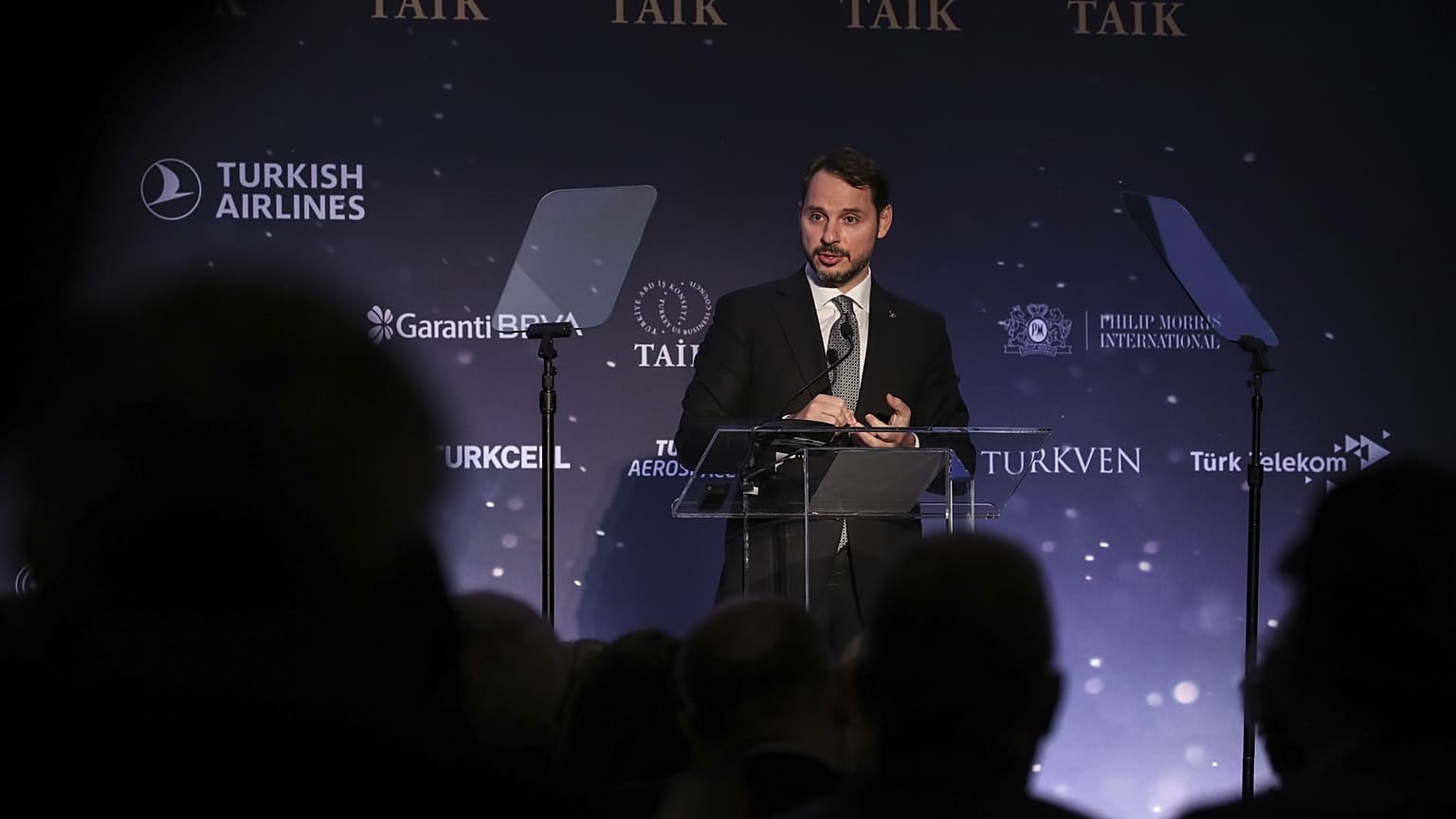 Hazine ve Maliye Bakanı Berat Albayrak, New York'ta DEİK ve TAİK tarafından düzenlenen Türkiye Yatırım Konferansı’na katıldı