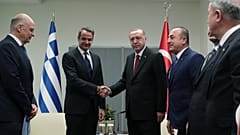 Συνάντηση Μητσοτάκη-Ερντογάν: Τι είπαν για το προσφυγικό