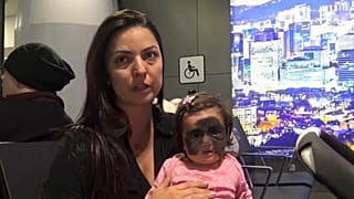 Une Américaine traverse le globe pour tenter de guérir sa fille malade
