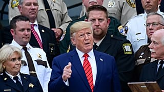Trump llama 'espía' al soplón que ha provocado el 'impeachment'