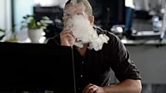 Már egy tucat halálos áldozata van az e-cigarettának az USA-ban