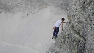 Dolomiti da record: 46 minuti per scalare a mani nude la Cima Grande