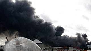 Incendie de l'usine chimique de Rouen : quels risques pour la population ?