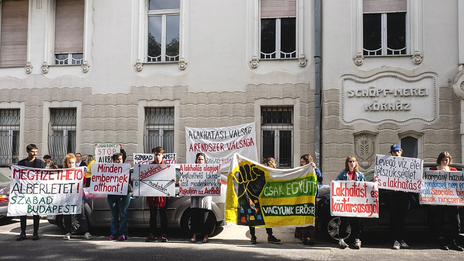 Ezerszám üresek önkormányzati ingatlanok, állítják tüntetők