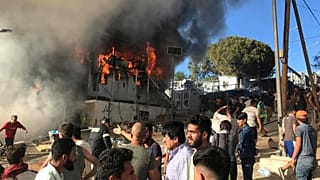 حریق و شورش در اردوگاه پناهجویان لسبوس دو کشته بر جای گذاشت