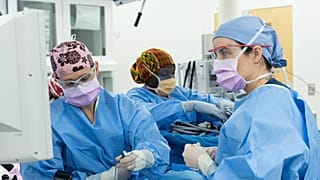Heart attack death rates higher for women because of gender gap in care, charity says