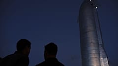 Το «Αστρόπλοιο» του Μασκ που θα ταξιδέψει σε Σελήνη και Άρη