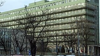 A Péterfy Sándor utcai Kórház, Rendelőintézet és Baleseti Központ sürgősségi ellátó épülete a főváros VIII. kerületében, a Fiumei úton.
