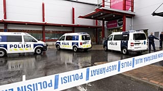 Finlandiya'da okulda kılıçlı saldırı: 1 ölü, 10 yaralı