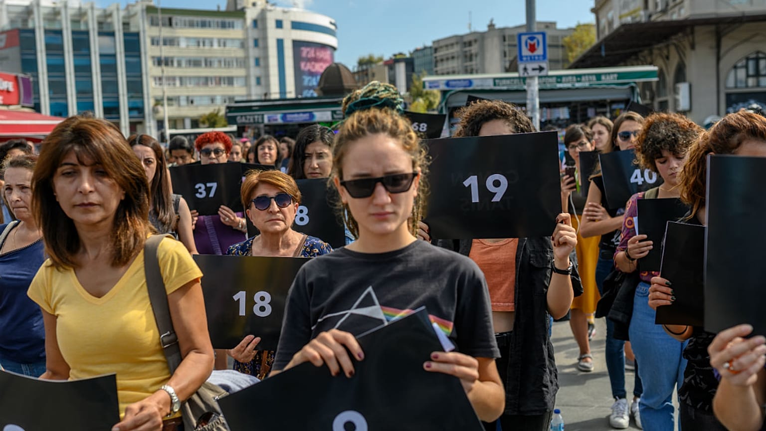 Yeni yasama yılı: Kadın örgütleri ne bekliyor? 