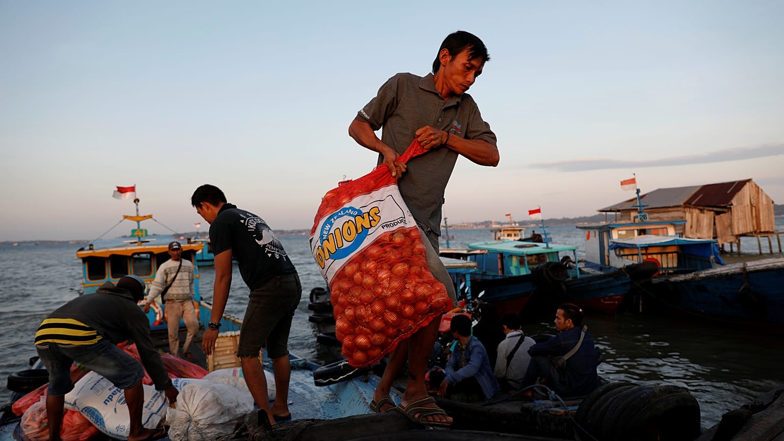 Hindistan'ın ihracat yasağı sonrası soğan fiyatları Asya'da göz yaşartıyor