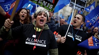 French police in 'anger march' over conditions, high suicide rates