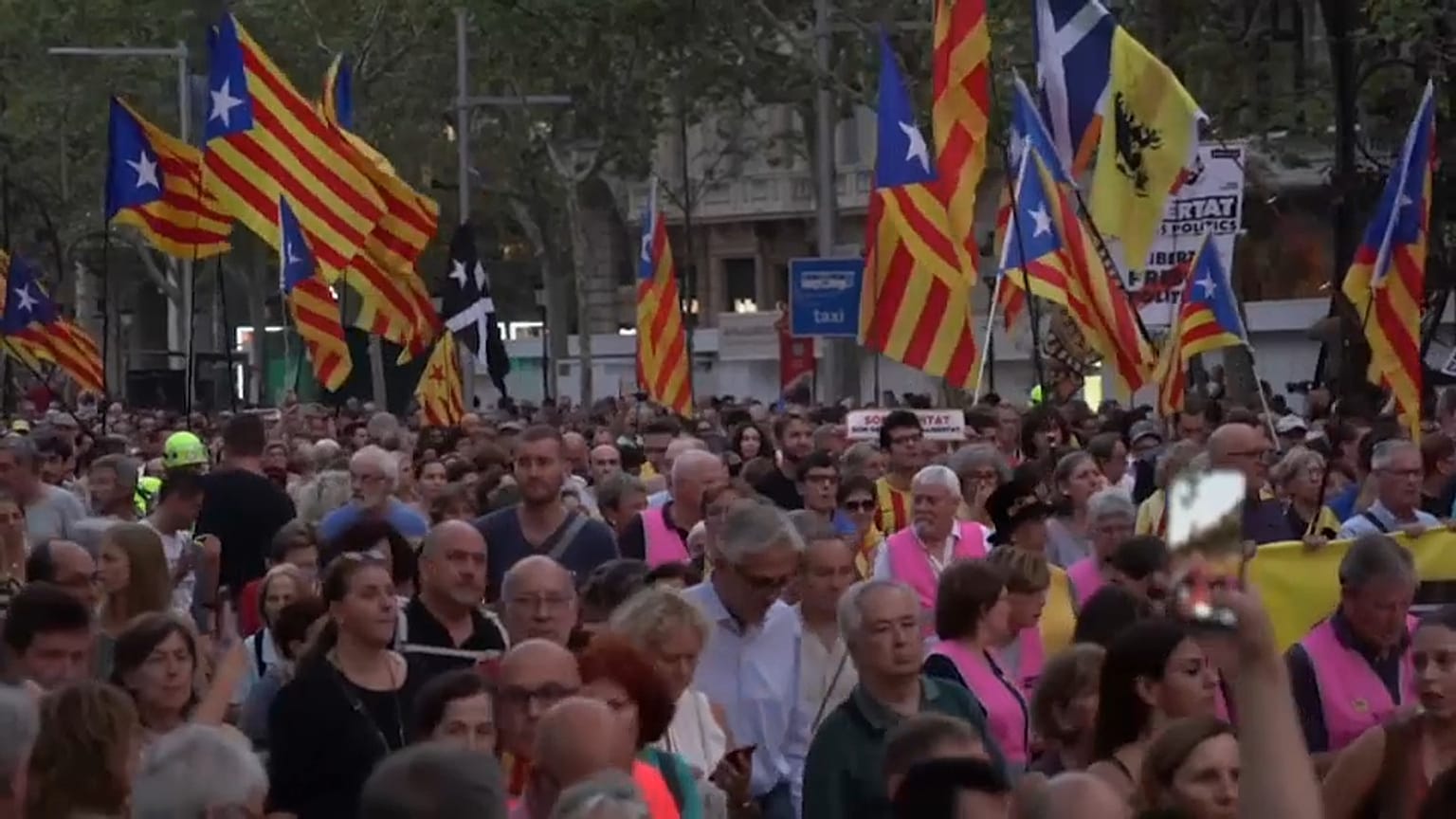 El Gobierno español podría aplicar la Ley de Seguridad Nacional si hay altercados en Cataluña