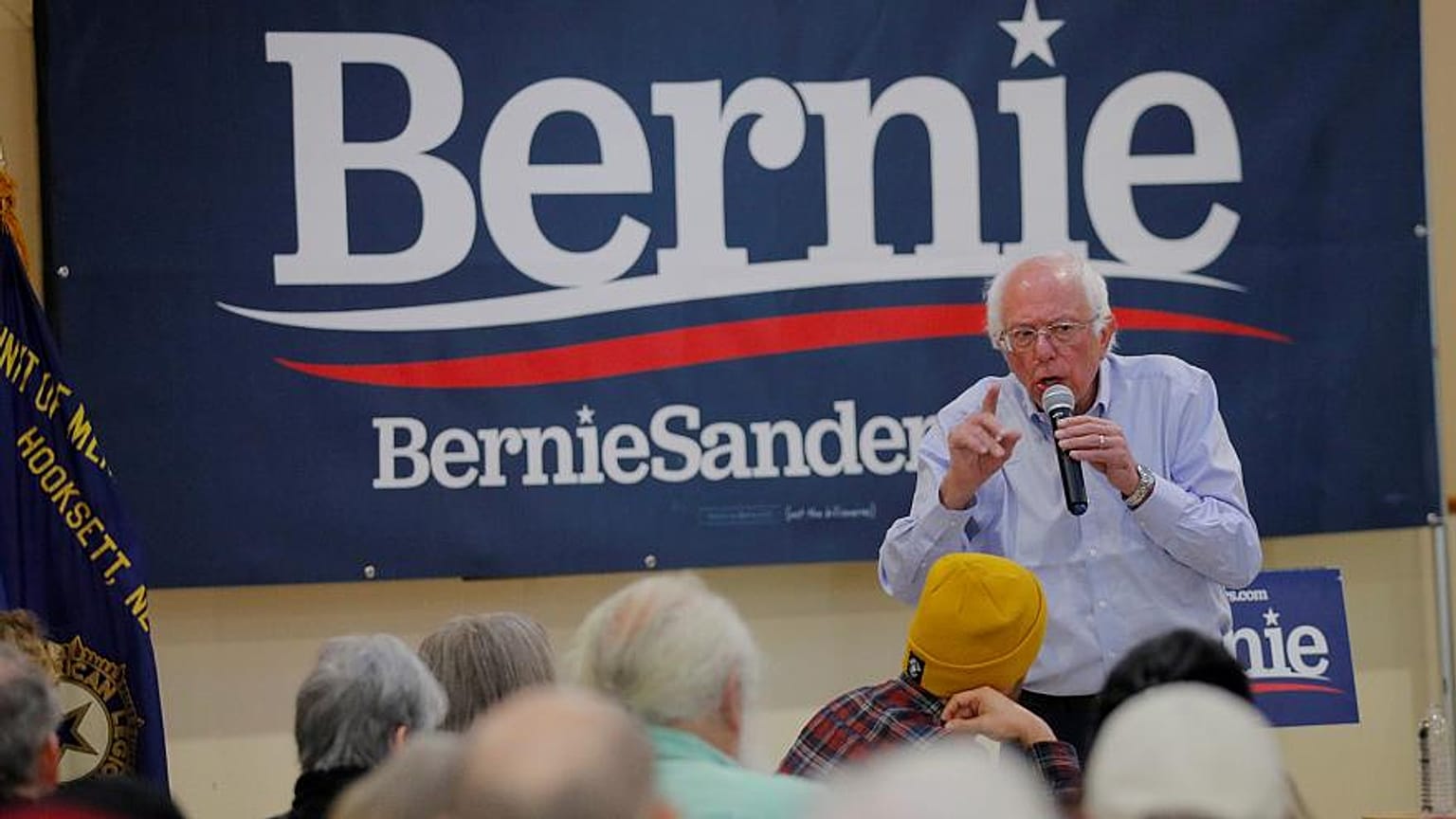 Bernie Sanders mit Schmerzen im Brustkorb im Krankenhaus - Kampagne unterbrochen