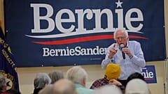 Bernie Sanders mit Schmerzen im Brustkorb im Krankenhaus - Kampagne unterbrochen