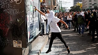 Disturbios en Ciudad de México en la conmemoración de la masacre de Tlatelolco