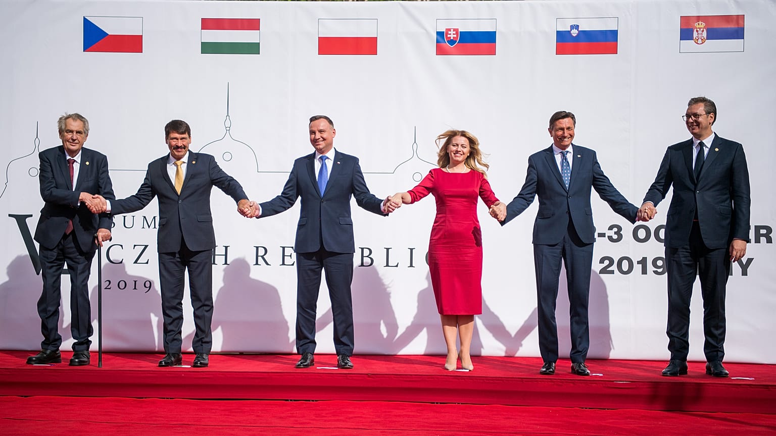 Miloš Zeman, Áder János, Andrzej Duda, Zuzana Čaputová, Borut Pahor és Aleksandar Vučić a lányi kastélyban