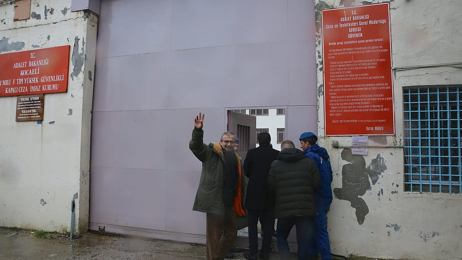 AYM, Sırrı Süreyya Önder hakkında hak ihlali kararı verdi