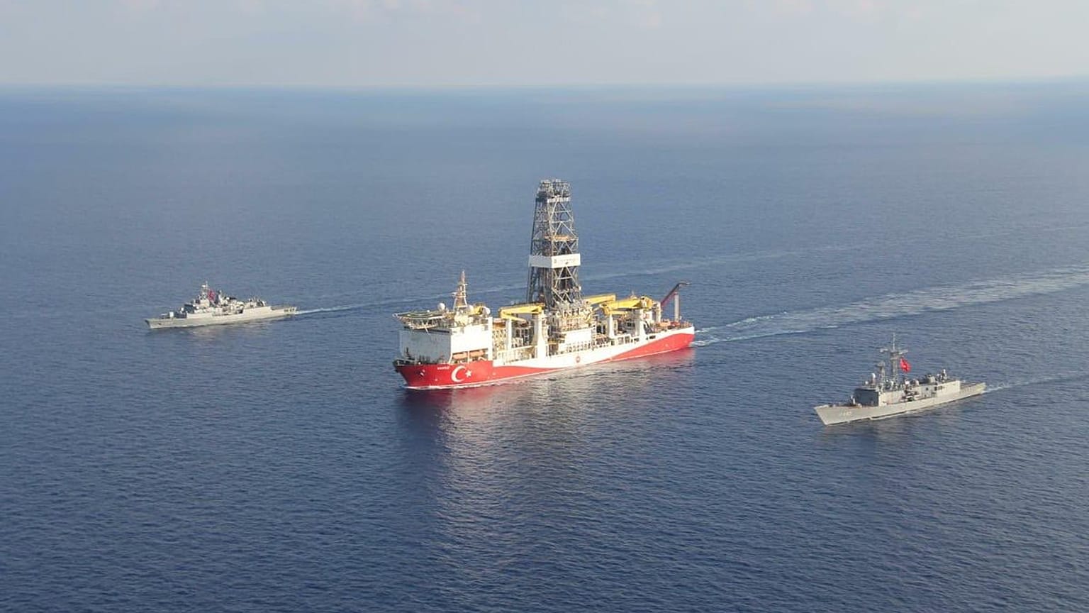 Με NAVTEX και εντάλματα σύλληψης απαντά η Κύπρος στο «Γιαβούζ»