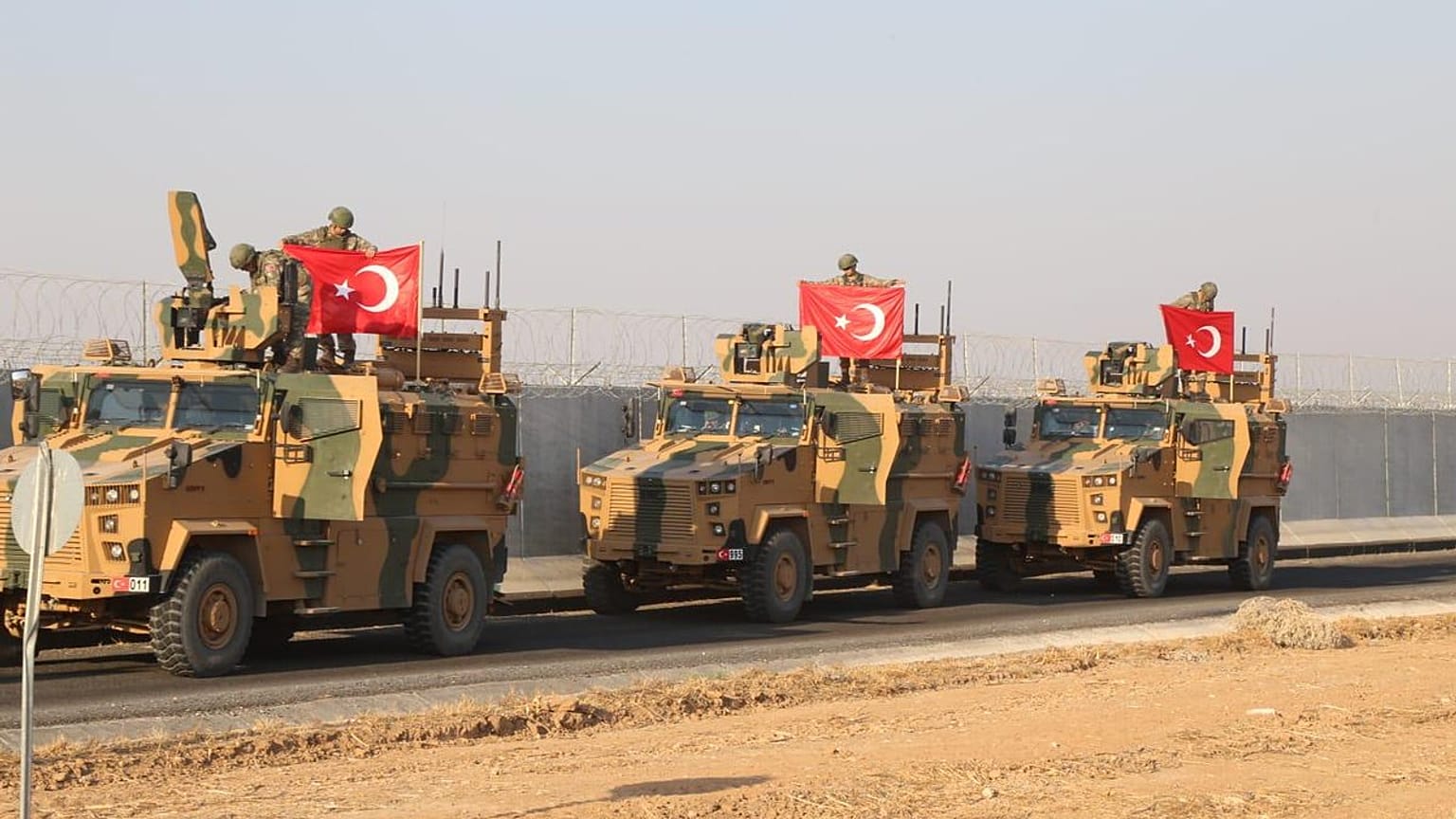 TSK güvenli bölge kurmak için Suriye'de kara devriyesinde