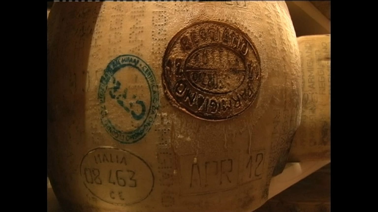 Tutti contro i dazi USA che vogliono penalizzare il Parmigiano