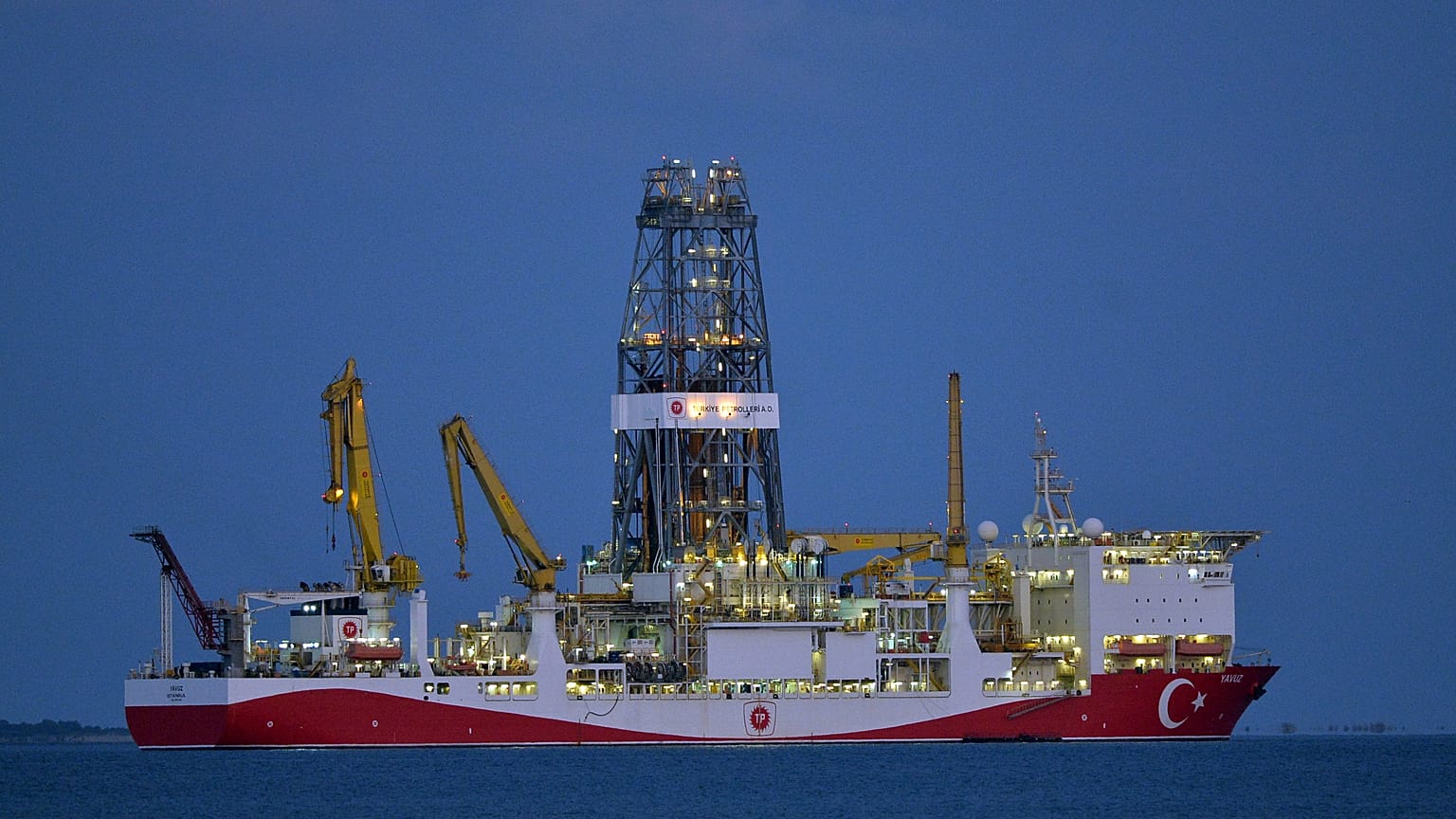Altıncı nesil ultra derin deniz sondaj gemisi Yavuz