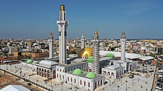 شاهد: مسجد الطريقة المريدية الصوفية الأكبر في غرب أفريقيا