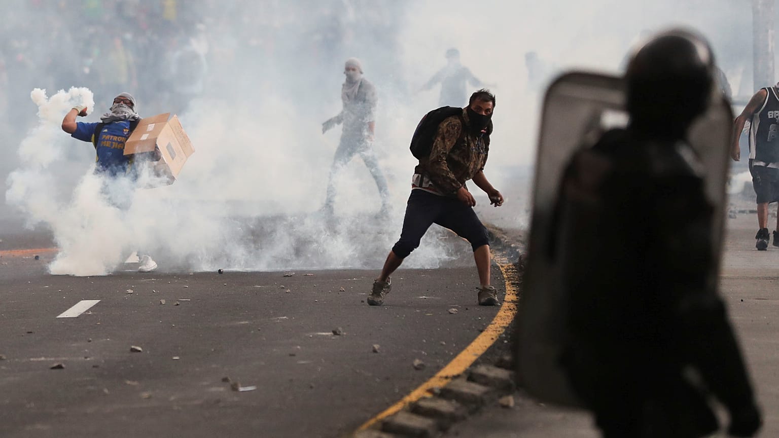 Ausschreitungen in Ecuador: Über 300 Festnahmen