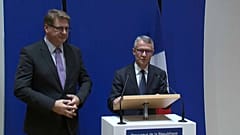 Attaque de policiers à Paris : l'auteur adhérait à une vision radicale de l'islam