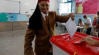 Túnez: Las legislativas dejarían un Parlamento muy dividido